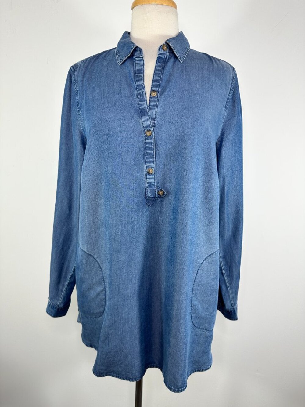 J. Jill Denim Chambray V-Neck Long Sleeve Blouse Size M - Picture 2 of 11